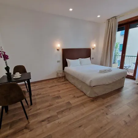 Cuma Suites