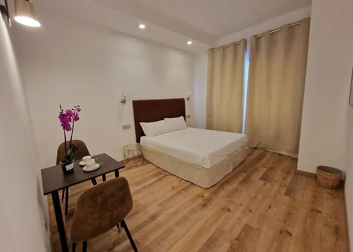 Cuma Oda ve Kahvaltı Roma
